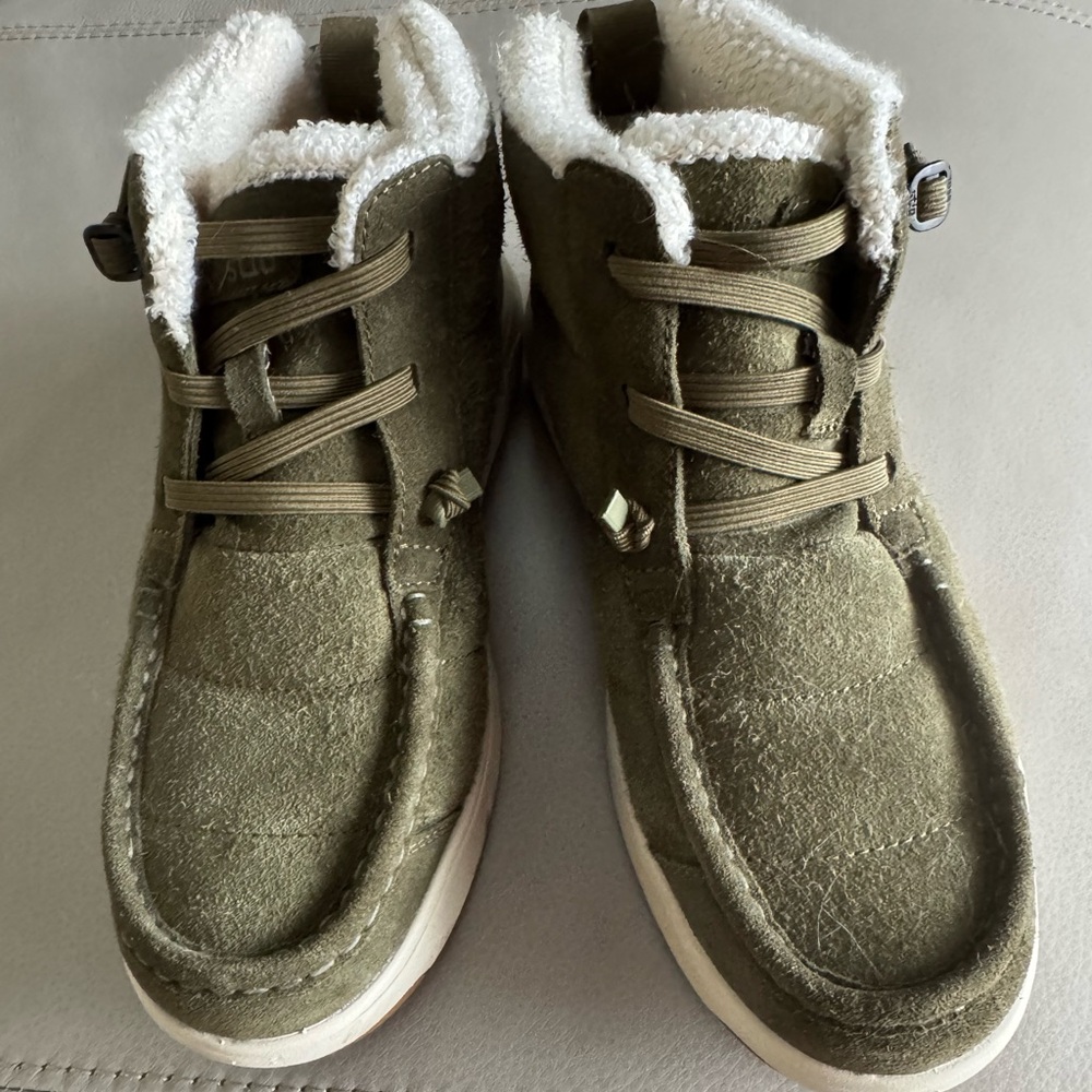 Women’s Stio Culter Chukka boots size 9